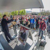 Lugner gegen TTIP und für Sonntagsöffnung