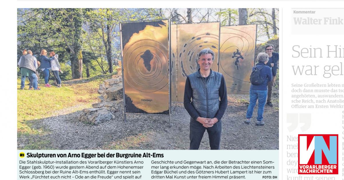 Skulpturen Von Arno Egger Bei Der Burgruine Alt Ems Vorarlberger 