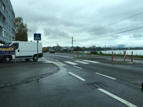 Transporter versperren oft die Sicht Richtung Bregenz.