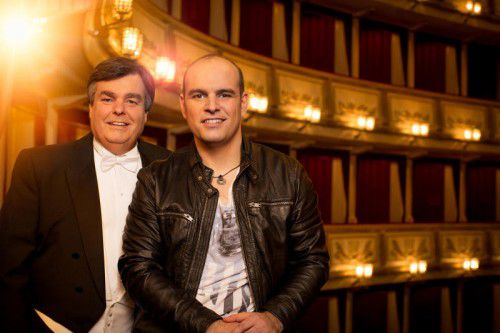 Vater und Sohn: Opernsänger Herwig Pecoraro und Popmusiker Mario Pecoraro (Die Seer) sind erstmals gemeinsam auf Tour.