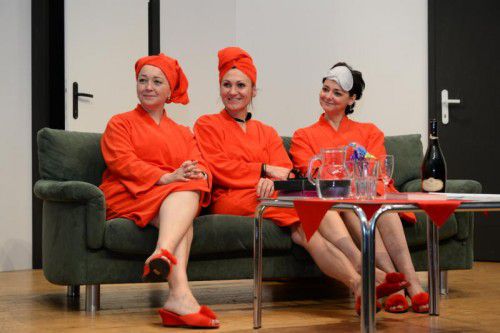 Witzige Missverständnisse, deftige Dialoge und reichlich Umtrieb auf der Bühne, das Theater Wolfurt liefert beste Zutaten für einen amüsanten Abend.