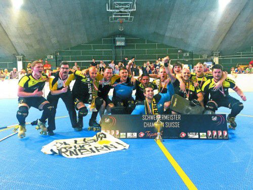 Das Meisterteam des RHC Dornbirn in der Schweizer Nationalliga B im Rollhockey.
