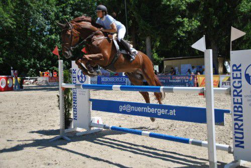 Das Springreitturnier der CRVD ist eine der größten und beliebtesten Reitsportveranstaltungen im Drei-Länder-Eck und das Ziel vieler Pferdesportfans.