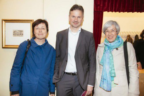Festrednerin Dr. Eva Grabherr mit Organisator Markus Schadenbauer-Lacha und interkultureller Kommunikationsmanagerin Eva Häfele (v. l.).