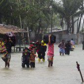 Über 20 Tote durch Tropensturm in Bangladesch