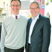 Feier mit großer Gastfreundschaft