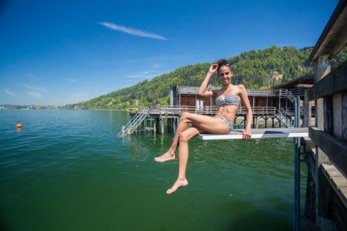 Katharina hat es sich in der Mili in Bregenz gemütlich gemacht. Der See lud zur Mutprobe ein.