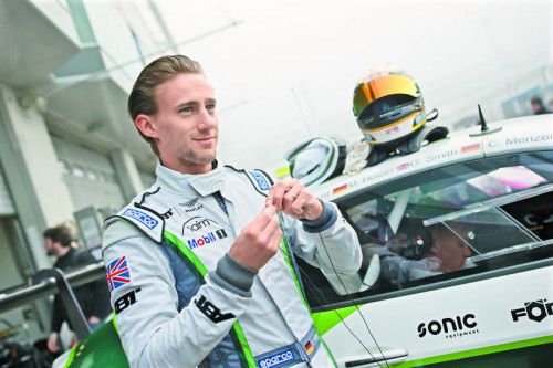 Marco Holzer lenkt beim 24-Stunden-Klassiker in der „grünen Hölle“ einen Bentley-GT3.