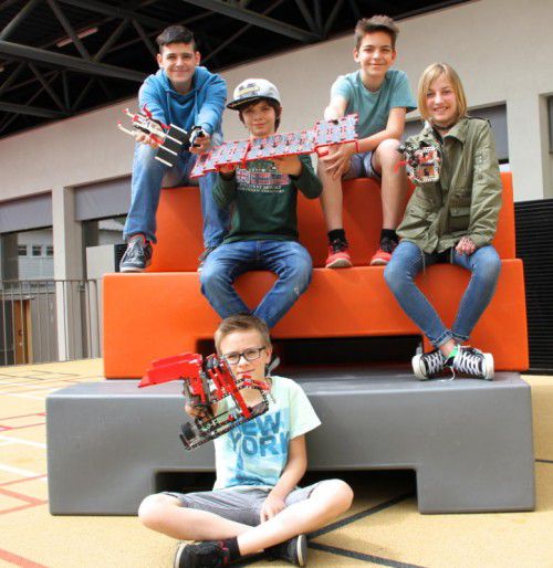 Robin Yeter, Simon Walser, Christopher Herbst, Zoe Schwarz und Kilian Raby wollen Müll vermeiden.