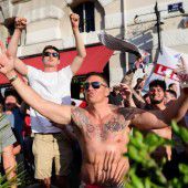 Mit Tränengas gegen britische Fußballfans