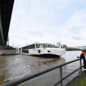 Kreuzfahrtschiff auf Donau havariert