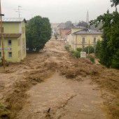 Dramatisches Hochwasser traf Bayern – Flucht vor den Fluten