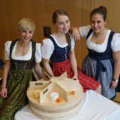 Schülerinnen schaffen Historisches