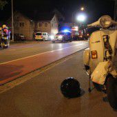 Auto rammt Moped in Altach