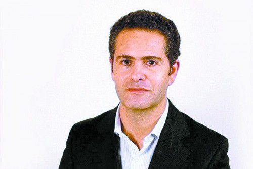Ich habe mir im Vorfeld eigentlich viel mehr von Österreich erwartet. Wirklich überrascht war ich nur von Martin Harnik. Gespielt hat ja nur Portugal, teilweise auch richtig gut. Nur im Abschluss waren wir nicht effektiv genug. Selbst ein Elfmeter verschossen – das zeigt mir, dass Cristiano Ronaldo derzeit nicht auf seinem höchsten Level spielt. Aber er kann natürlich ein Spiel in jeder Sekunde entscheiden, deshalb wird man ihn auch nicht austauschen. Bei ihm kann immer alles passieren. Ich denke noch immer, dass wir alle Möglichkeiten haben, spielerisch auf jeden Fall.