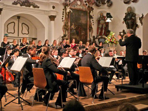 Der Vorarlberger Maestro Manfred Honeck leitet auch heuer das Festival Wolfegger Konzerte in Baden-Württemberg. Foto: Voith
