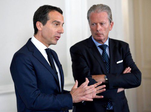 Kern (l.) und Mitterlehner: Es liegt an der Koalition, sich auf die Berechnung ihrer festgelegten Obergrenze zu einigen.
