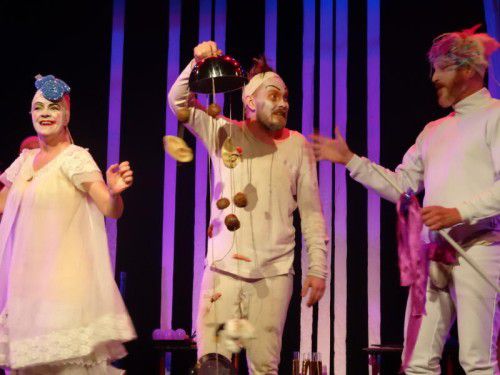 „König Ubu“ kam in voller Härte aus Island in den Bregenzerwald.