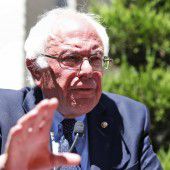 Sanders wird Konkurrentin Clinton wählen
