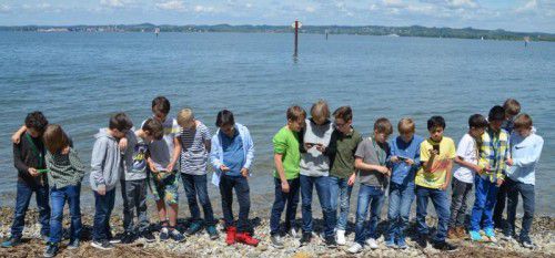 Selbst am See wird immer gespielt.