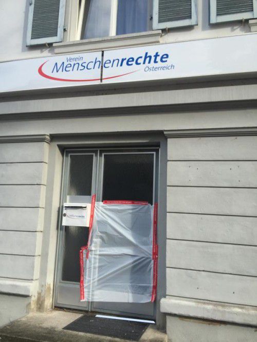 Vandalismus beim „Verein für Menschenrechte“.