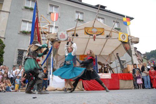 Vom 3. bis 5. Juni lädt Feldkirch zum Montfortspektakel, einem mittelalterlichen Markt mit viel Kunsthandwerk, spannendem Rahmenprogramm und viel Musik.