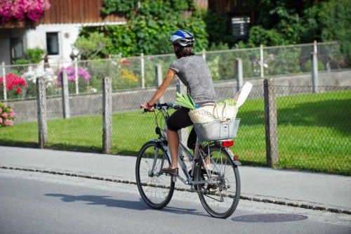 Vorsicht bei Einkaufsfahrten mit dem Fahrrad.