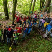Buddeln im Wald statt in die Schule