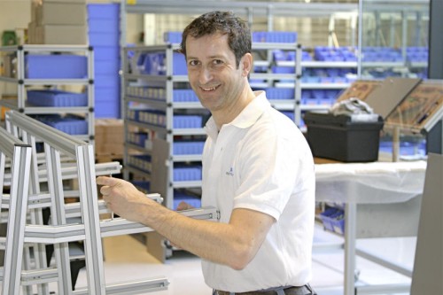 2004 hat Robotunits eine Zweigniederlassung in Melbourne eröffnet.