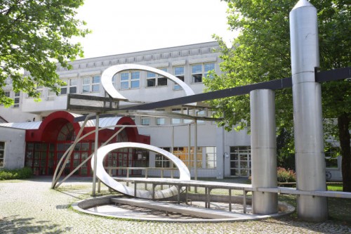An der HTL Dornbirn soll Textiles nun doch auch in der Zukunft eine Rolle spielen. 