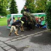Rettungshunde zeigten Schülern ihr Können