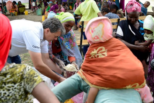 Caritas-Mitarbeiter Michael Zündel vor Ort in Äthiopien: Die Lebensmittelhilfe lindert die größte Not.