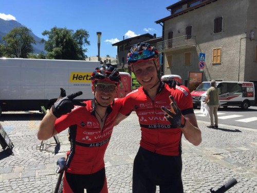 Daniel Geismayr (l.) und Teamkollege Hermann Pernsteiner.