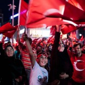 Türkei setzt Rechte aus