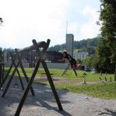Marode Schattenspender am Spielplatz Reichenfeld