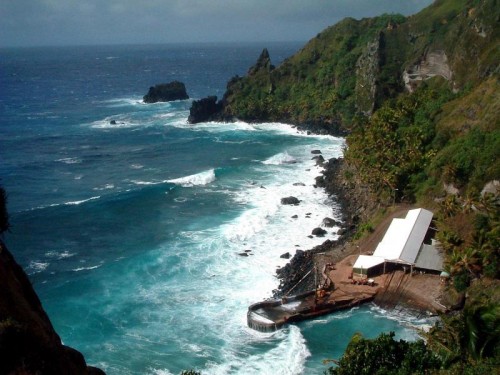 Die Meuterei auf der Bounty gab es wirklich. Die Nachfahren der Meuterer leben auf der entlegenen Insel Pitcairn.