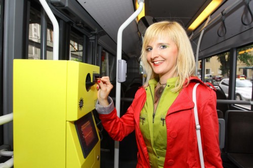 Die schon in die Jahre gekommenen Fahrscheinautomaten in den Bussen sollen sehr bald neuen weichen.