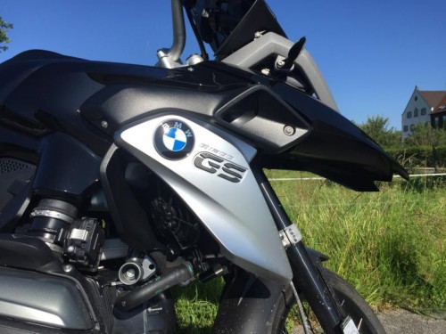 Eindruck: Bei der R 1200 GS kommt richtig Fahrfreude auf. Sie überzeugt durch ihre Souveränität und Leichtigkeit auf Kurzstrecken und Fernreisen gleichermaßen. Der Boxermotor ist laufruhig und trotzdem durchzugsstark.