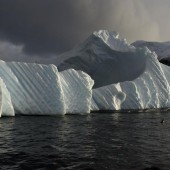 Ozonloch über Antarktis schließt sich langsam