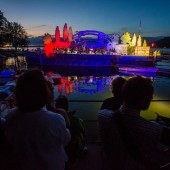 Mit „Bastien und Bastienne“, so wie das Spiel auf dem See vor 70 Jahren begonnen hat, wird das Jubiläum gefeiert