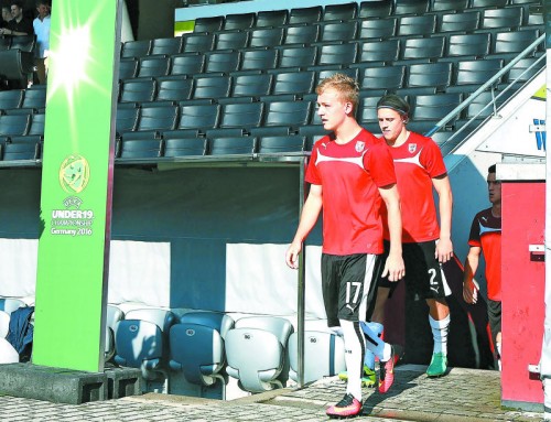 Für Fabian Gmeiner (Nummer 17) und das ÖFB-Team ist die EM-Endrunde zu Ende.