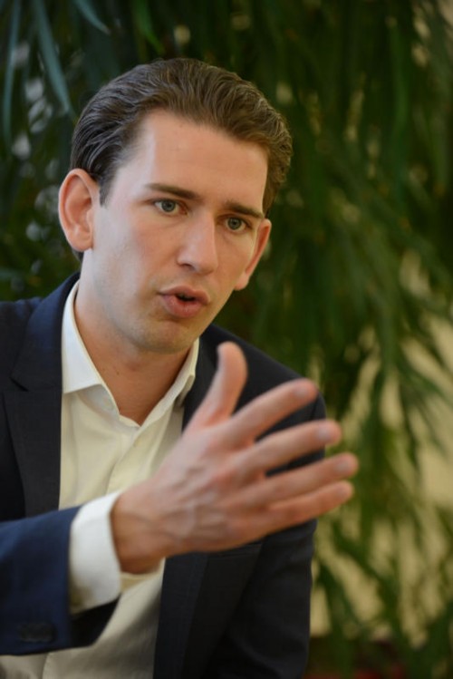 „Nur vom Steuerzahler zu leben, kann ja nicht das Ziel sein“, sagt Kurz zur Mindestsicherungsdebatte. Es gebe zahlreiche Modelle.