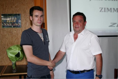 Obmann Stefan Muxel (l.) mit Vorgänger Alex Bernhard.