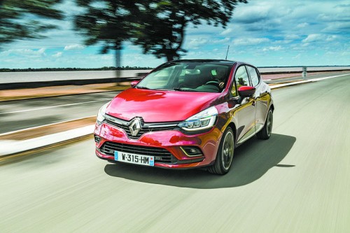Renault Clio IV Phase II: Kosmetik-Kur am Ex- sowie am Interieur und Ausstattungserweiterung.