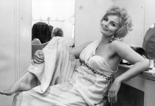 Ruth Maria Kubitschek als Helena in „Die Troerinnen des Euripides“ in ihrer Garderobe in den Münchner Kammerspielen im Jahr 1968. 2014 zog sich Kubitischek aus dem Film- und Fernsehgeschäft zurück.