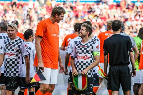 Spielten Fußball für Schumacher: Nowitzki und Vettel.