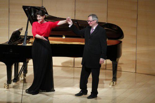 Anja Harteros, Sopranistin mit Opernerfahrung, begeisterte zum Auftakt in Schwarzenberg.