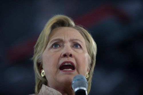 Clinton habe Falschaussagen gemacht, so der Vorwurf.