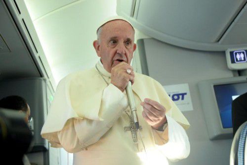 Das katholische Kirchenoberhaupt äußerte sich auf dem Rückflug vom Weltjugendtag in Krakau zu den Vorwürfen gegen George Pell.