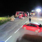 Paar bei Unfall aus dem Wohnmobil geschleudert